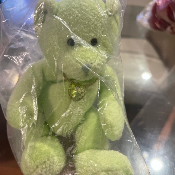 August bear of the month faux  Peridot  Russ NWT - Picture 6 of 6